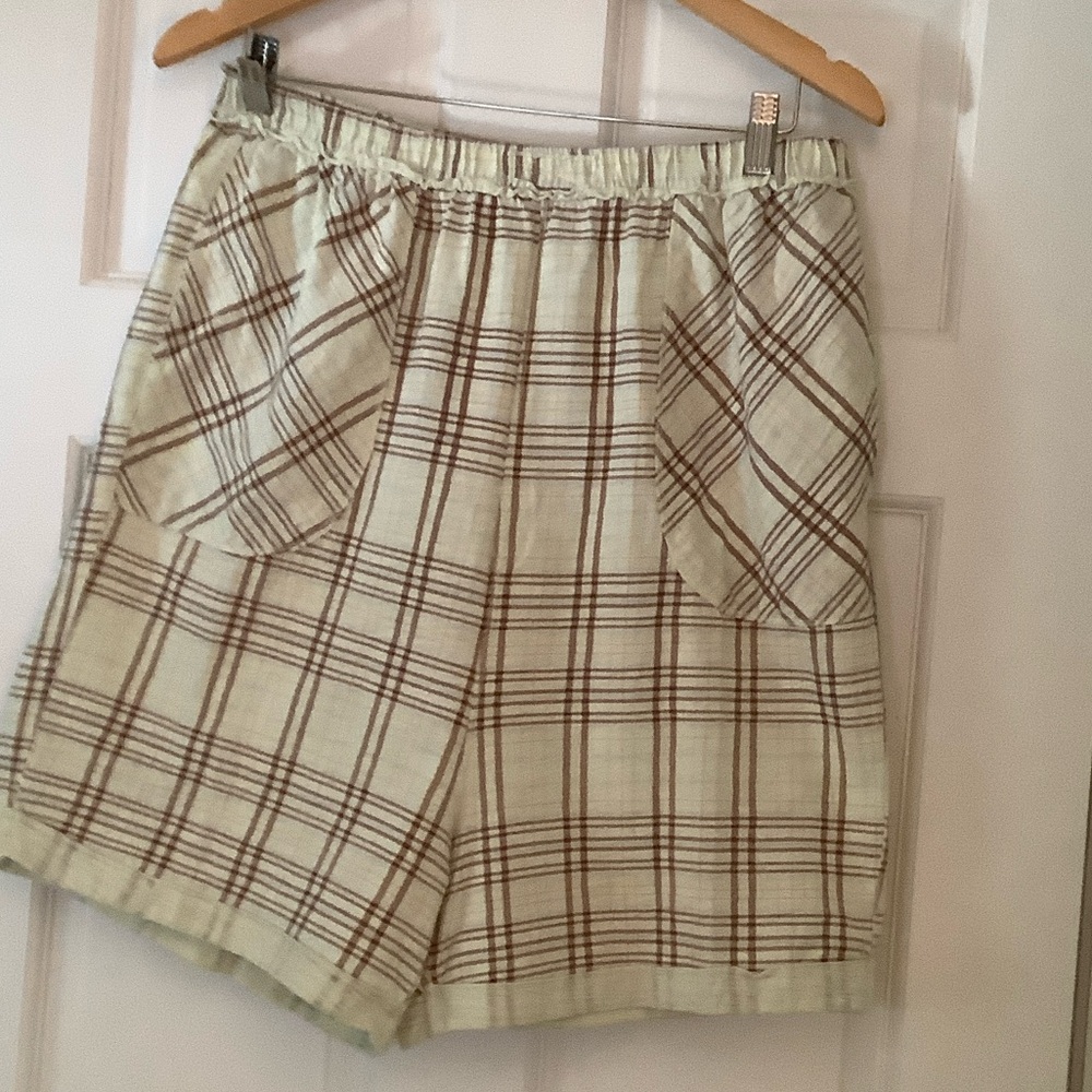 Plaid Women's Shorts in Cream and Brown